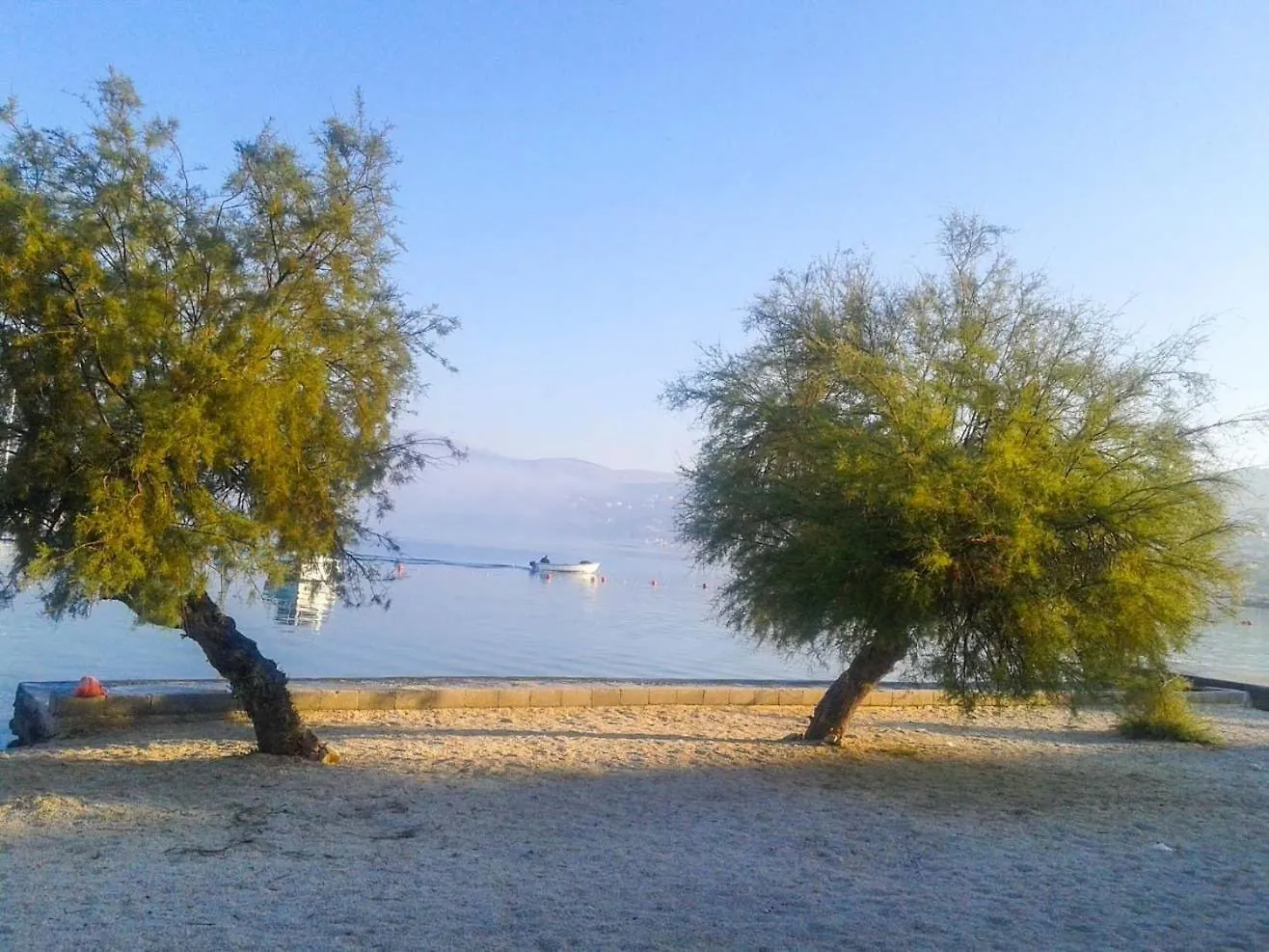 Apartments Duga - Beachfront & Seaview Trogir Croatia